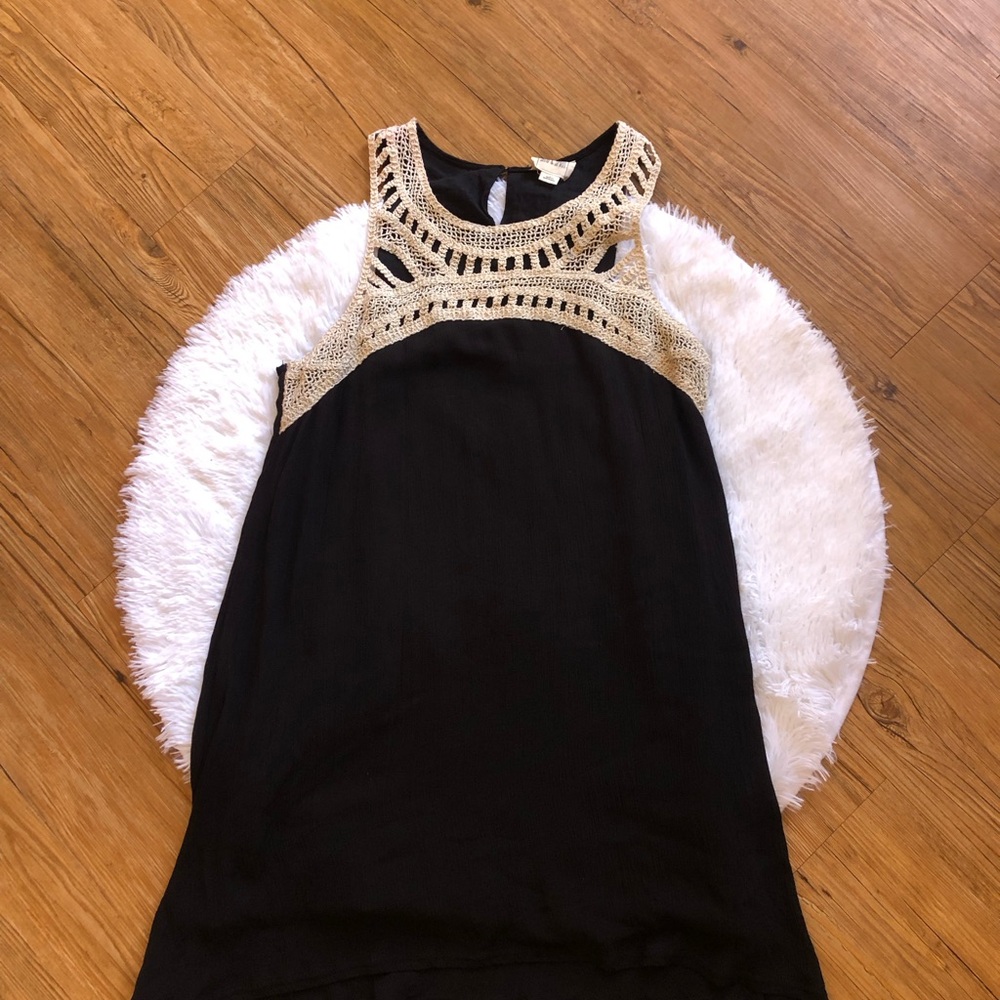 Sand & Spirit Black and Cream Crochet Sleeveless Dress